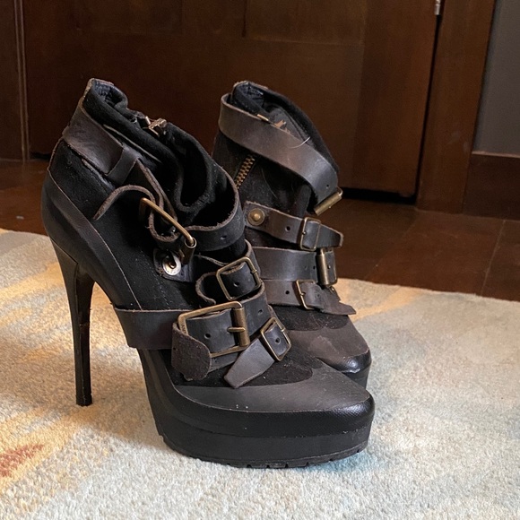 Burberry Shoes - Burberry Aviator Buckle Black Buckle Heels Size 37.5